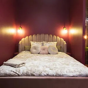 Jacuzzi, Chic Romantique Climatise A 50 M Du Metro , Villeurbanne France