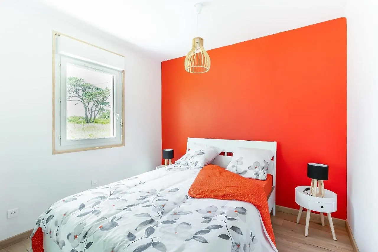 بيت للعطل La Petite Maison De Lampaul فرنسا
